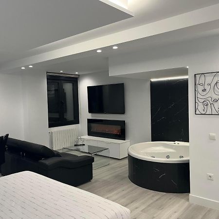 קסטרו אורדיאלס Black And White Suite "La Marinera" מראה חיצוני תמונה