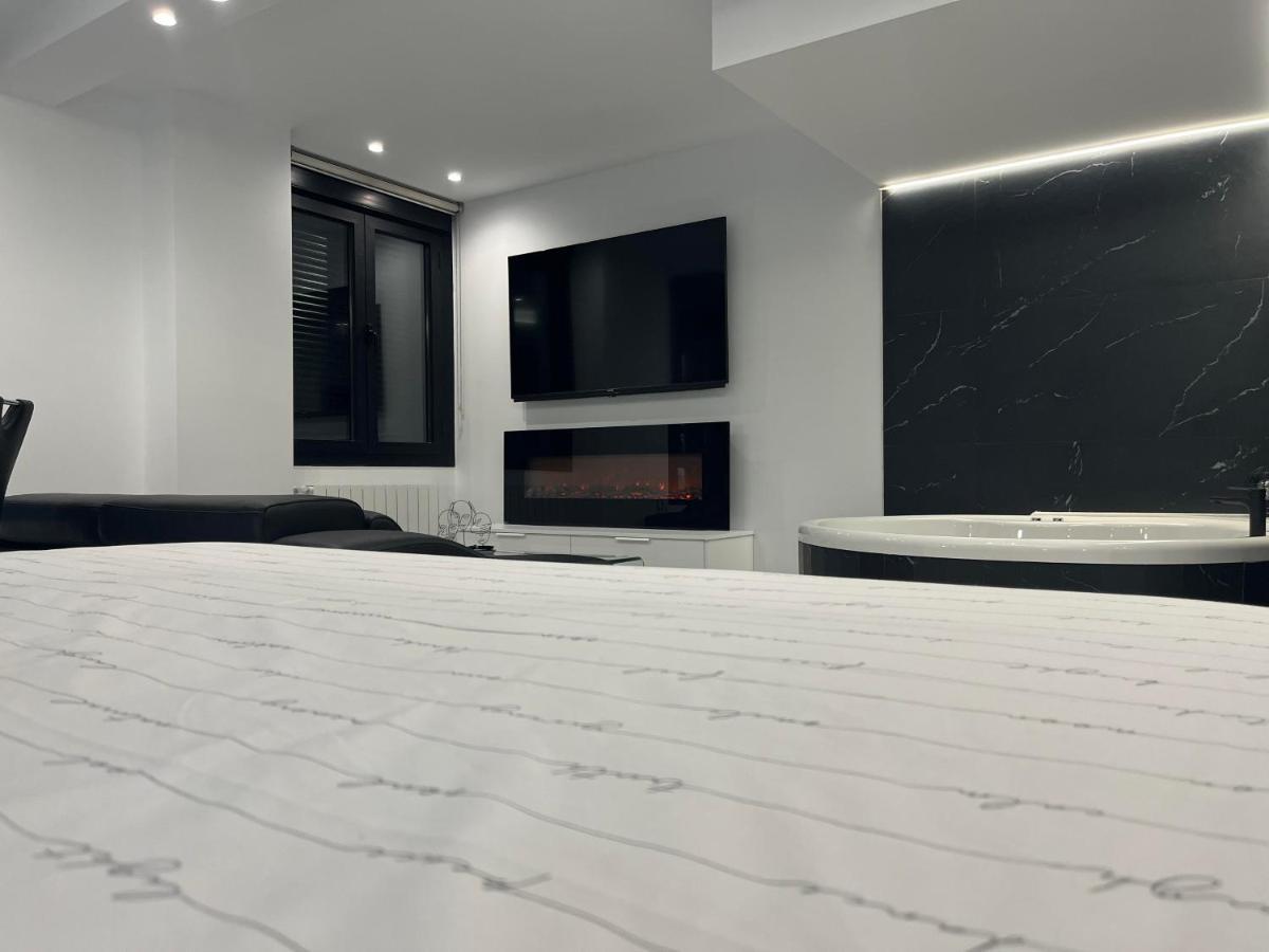 קסטרו אורדיאלס Black And White Suite "La Marinera" מראה חיצוני תמונה