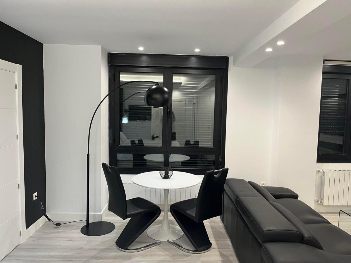 קסטרו אורדיאלס Black And White Suite "La Marinera" מראה חיצוני תמונה
